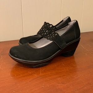 Women's Jambu Black Suede Sport Wedge - Size